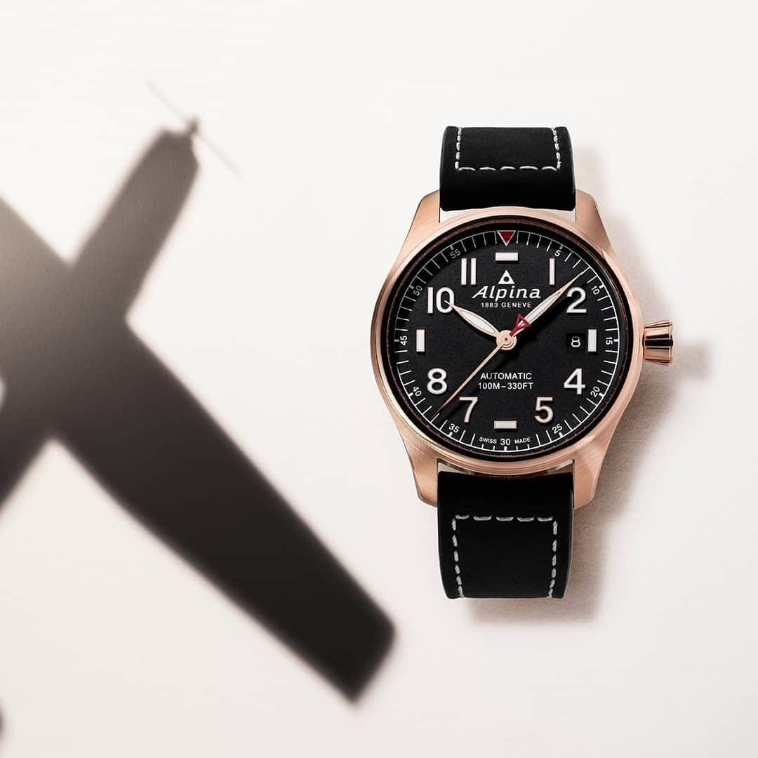 アルピナさんのインスタグラム写真 - (アルピナInstagram)「Whether you are a pilot or a passenger, our new Startimer will accompany you in style throughout your travels! Check out the link in bio to learn more about our Startimer Pilot. #AlpinaWatches #StartimerPilot #ReachYourSummit」9月29日 0時00分 - alpinawatches