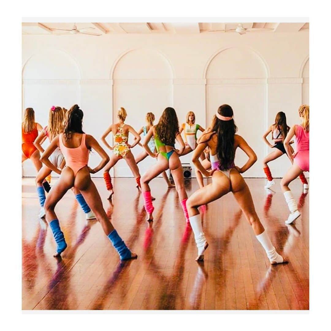ジュリアナ・パエスのインスタグラム：「Vamos que é segunda-feira!!!!! #mondaymotivation」