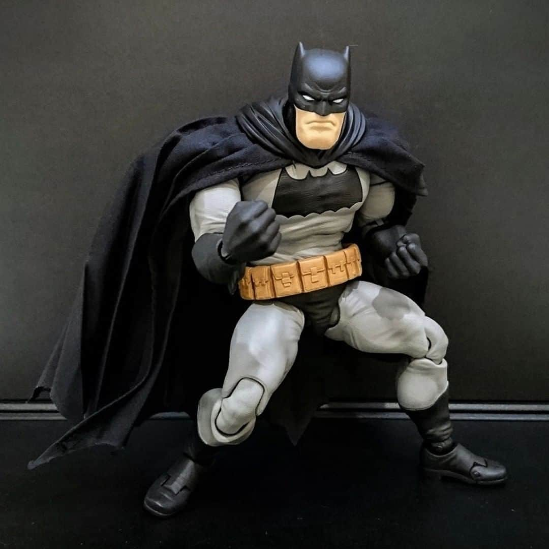 MEDICOM TOYさんのインスタグラム写真 - (MEDICOM TOYInstagram)「💥👊🦇 BATMAN and all related characters and elements © & TM DC Comics. (s20）  #バットマン #ダークナイトリターンズ #メディコムトイ #batman #darkknightreturns  #frankmiller #dccomics #mafex #medicomtoy」9月29日 10時30分 - medicom_toy