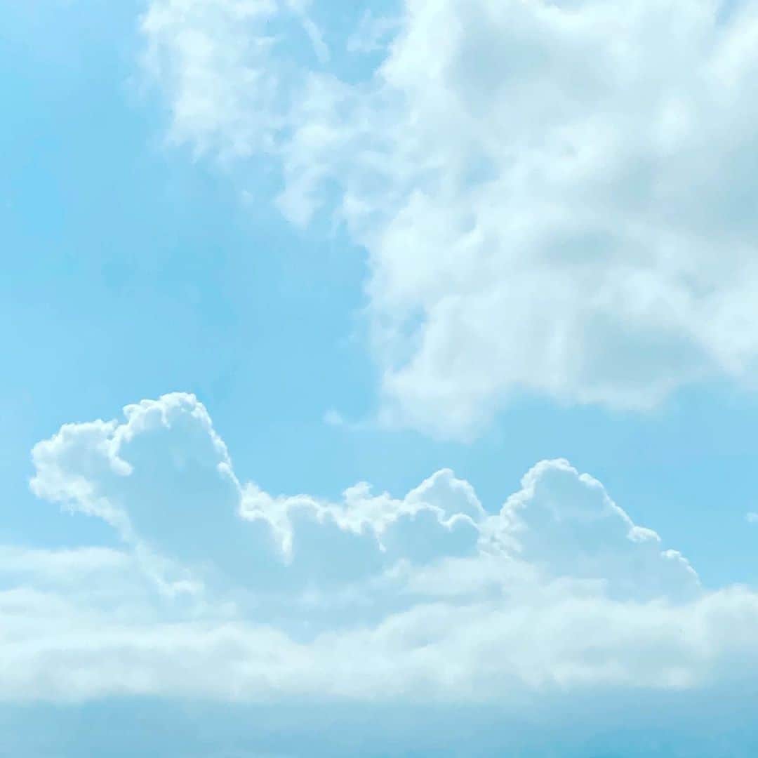 長久梨那さんのインスタグラム写真 - (長久梨那Instagram)「． お昼寝くまたん🧸💤 ちゃんとしっぽもあるよ❣️❣️」9月29日 10時40分 - rinanagahisa