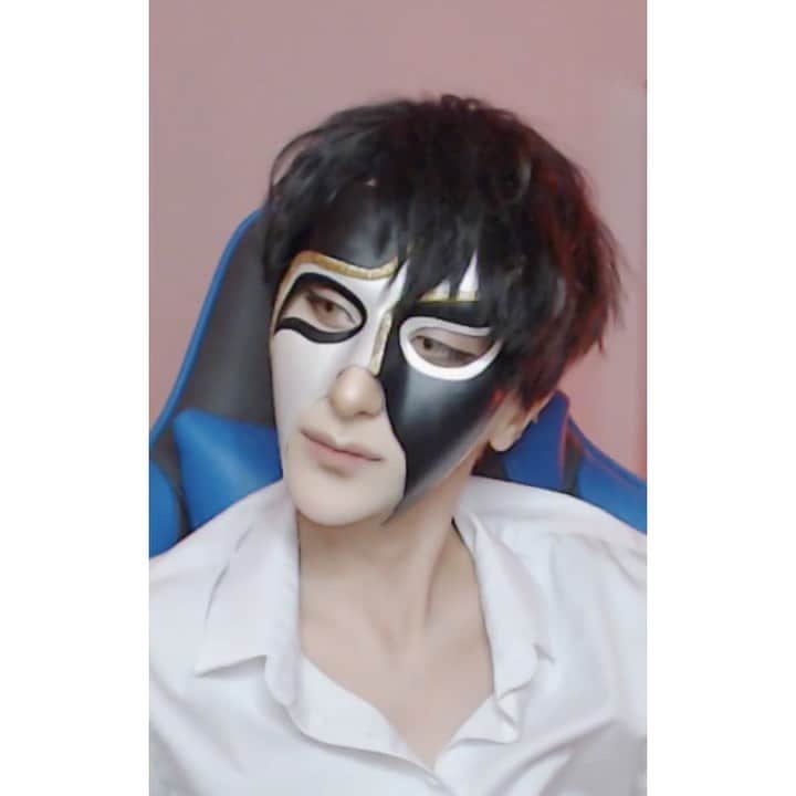 ナイトのインスタグラム：「It’s BJ. Alex Live! ❤️ Honestly this livestream on Twitch was one of the most fun I’ve had in a while. I hope to do more cosplay livestreams in the future! Thank you everyone for the support.  Also, I’ve posted some highlights on YouTube and TikTok so feel free to check them out~ #cosplay #bjalex #manhwa #BL #yaoi #コスプレ #ahnjiwon」