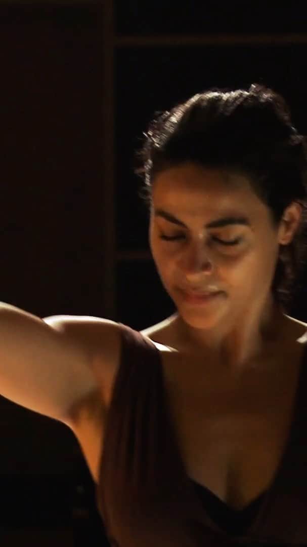 ヤスミン・アル＝マスリーのインスタグラム：「Can’t wait to go back to sweating while making art of what I feel.. this was filmed in Qatar @dohafilm  during the #dohatribeccafilmfestival with my baby @ahmedeldin .. music @triojoubran .. #life #love is but an #art and other things.. my  #passion to #dance ..」