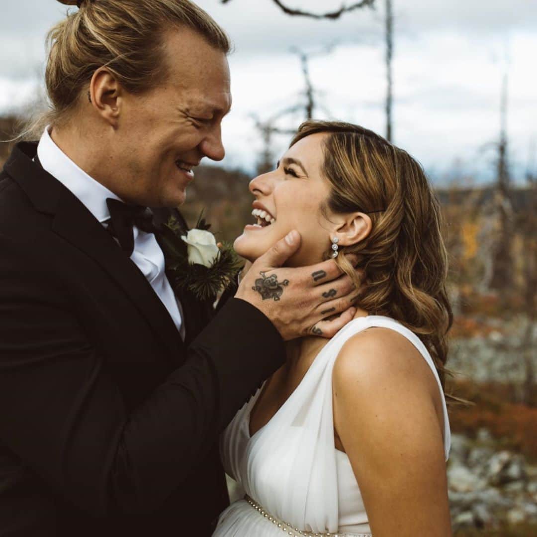 チャチー・ゴンザレスのインスタグラム：「One year married to @jukkadudeson ...WHAT AN AMAZING YEAR IT WAS! We got married, got our little munchkin into this world and we’ve spent every second cherishing each other. Thank you for a year full of laughing until I can’t breathe and loving so hard I feel as though my heart is krumping. I look forward to a life long marriage with you and the many beautiful memories we will continue to make with our family. I love you. Happy Anniversary Baber ❤️❤️❤️❤️」