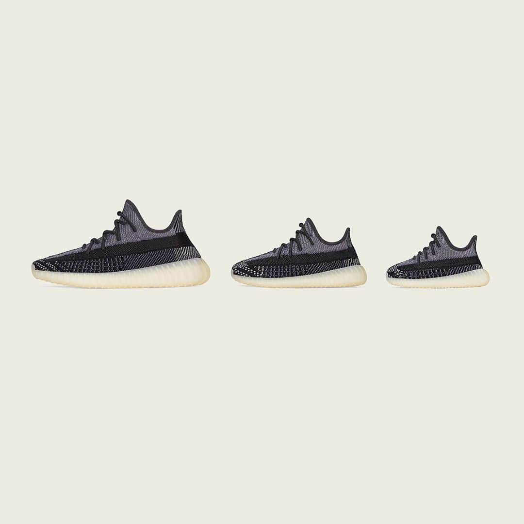 adidas Originalsさんのインスタグラム写真 - (adidas OriginalsInstagram)「YEEZY BOOST 350 V2 CARBON. AVAILABLE GLOBALLY OCTOBER 2 ON ADIDAS.COM/YEEZY AND ON THE ADIDAS APP IN SELECT COUNTRIES.」9月29日 2時45分 - adidasoriginals