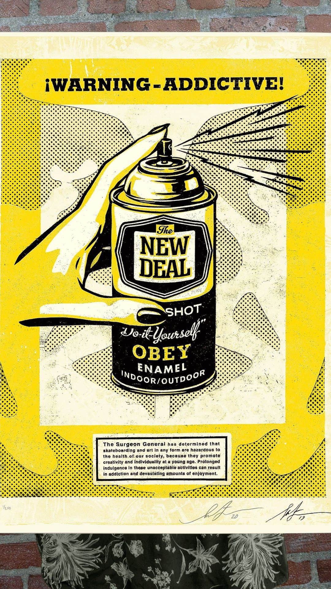 Shepard Faireyのインスタグラム：「Check out my latest interview with @newdealskateboards! The New Deal x Shepard Fairey collection drops today, September 28th at 3:43 PM PDT.  The collection which features a skateboard deck, limited edition print, and t-shirts inspired by my original “Warning-Addictive!” art will be available at newdealskateboards.com. The prints and skate decks will also be available on my site: store.obeygiant.com. Don’t miss it! -Shepard」