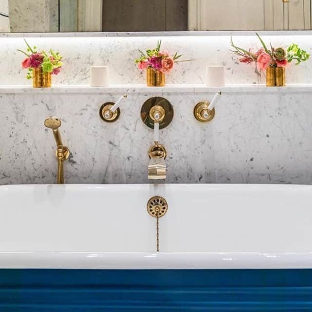 フローリスさんのインスタグラム写真 - (フローリスInstagram)「Add a splash of colour to your bathroom with colourful flowers or bright accessories. Our next icon does just that as well, can you guess what it is?⠀ Photo: @drummonds_bathrooms⠀ ⠀ #FlorisLondon #Icons #290Years #Bathroom #BathroomShelf #BritishPerfumery #BritishCraftsmanship #FamilyPerfumers #Perfumery #LuxuryFragrance #RoyalWarrant」9月29日 3時31分 - florislondon