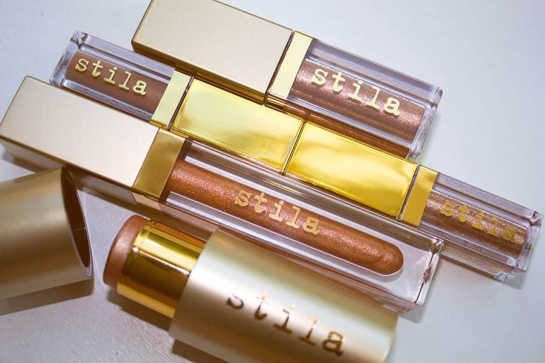 Stila Cosmeticsさんのインスタグラム写真 - (Stila CosmeticsInstagram)「Kitten all day, everyday.  Our signature shade 'Kitten' is the perfect shimmering rosy champagne, ideal for all skin tones, in all formulas.  Tap to try out Kitten for lips, eyes or cheeks with our virtual try-on tool at stilacosmetics.com.  📸 : @hayleycanell #youcamperfect #kitten」9月29日 4時05分 - stilacosmetics