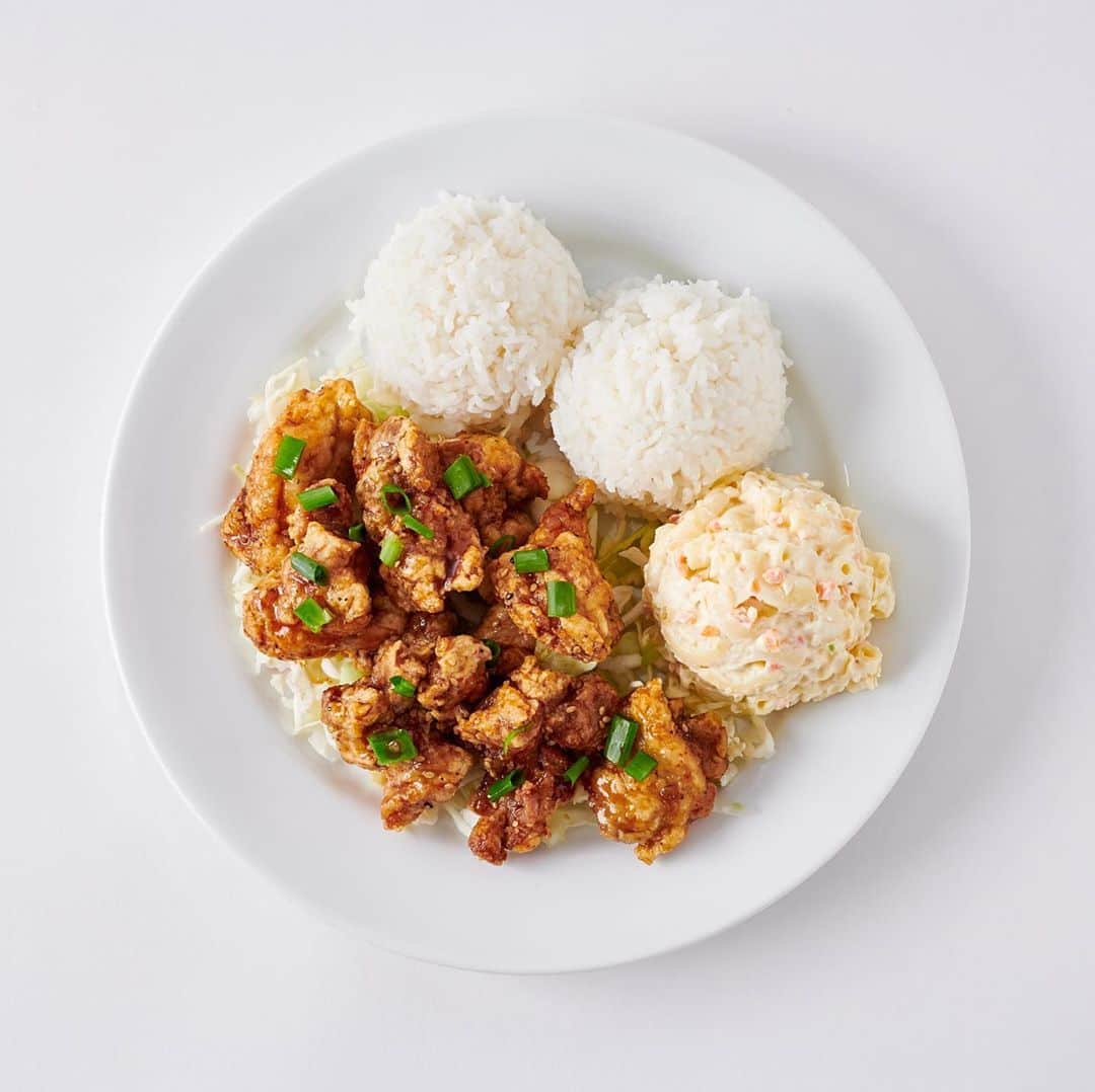 Zippy's Restaurantsのインスタグラム：「Golden fried pieces of chicken topped with our famous Korean style sauce. Try it for yourself and see why it's one of our best-sellers.」