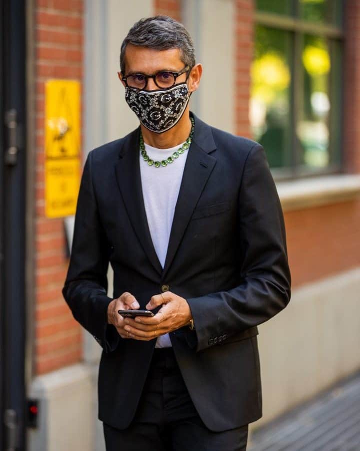 GQ JAPANさんのインスタグラム写真 - (GQ JAPANInstagram)「感染対策をしながら、おしゃれにマスクを楽しむ！21年春夏「ミラノ・ファッションウィーク」に駆けつけた、ファッション業界人から学ぶ「おしゃれなマスクの着こなし方」。  Images by Getty Images  #MFW  #fashion  #mask  @cameramoda ameramodad」9月29日 11時00分 - gqjapan
