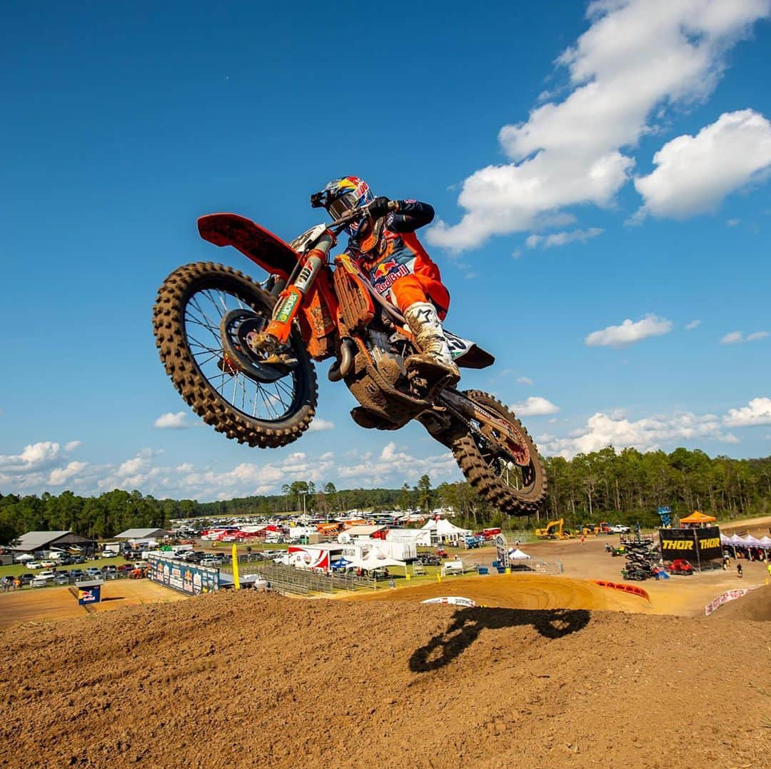 Racer X Onlineさんのインスタグラム写真 - (Racer X OnlineInstagram)「Hear from 450 Podium finishers Osborne, Musquin, & Tomac about Saturday’s race at WW Ranch 💭 on @RacerXOnline 🔗 LINK IN BIO」9月29日 5時37分 - racerxonline