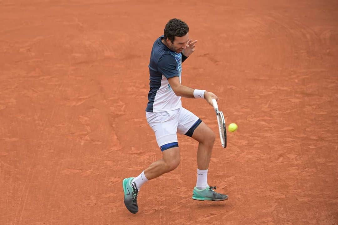 ミハイル・ククシュキンさんのインスタグラム写真 - (ミハイル・ククシュキンInstagram)「Into the second round at @rolandgarros 😍❤💪🎾」9月29日 6時58分 - kukushkin_mikhail