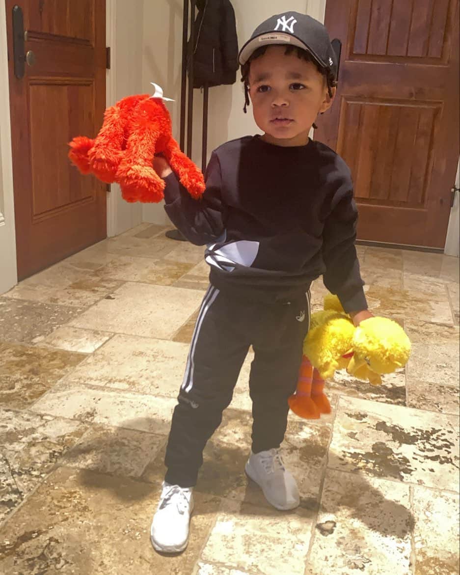 デイミアン・リラードのインスタグラム：「Boy Dad... #NationalSonDay don’t show the right what you do with the left son!」