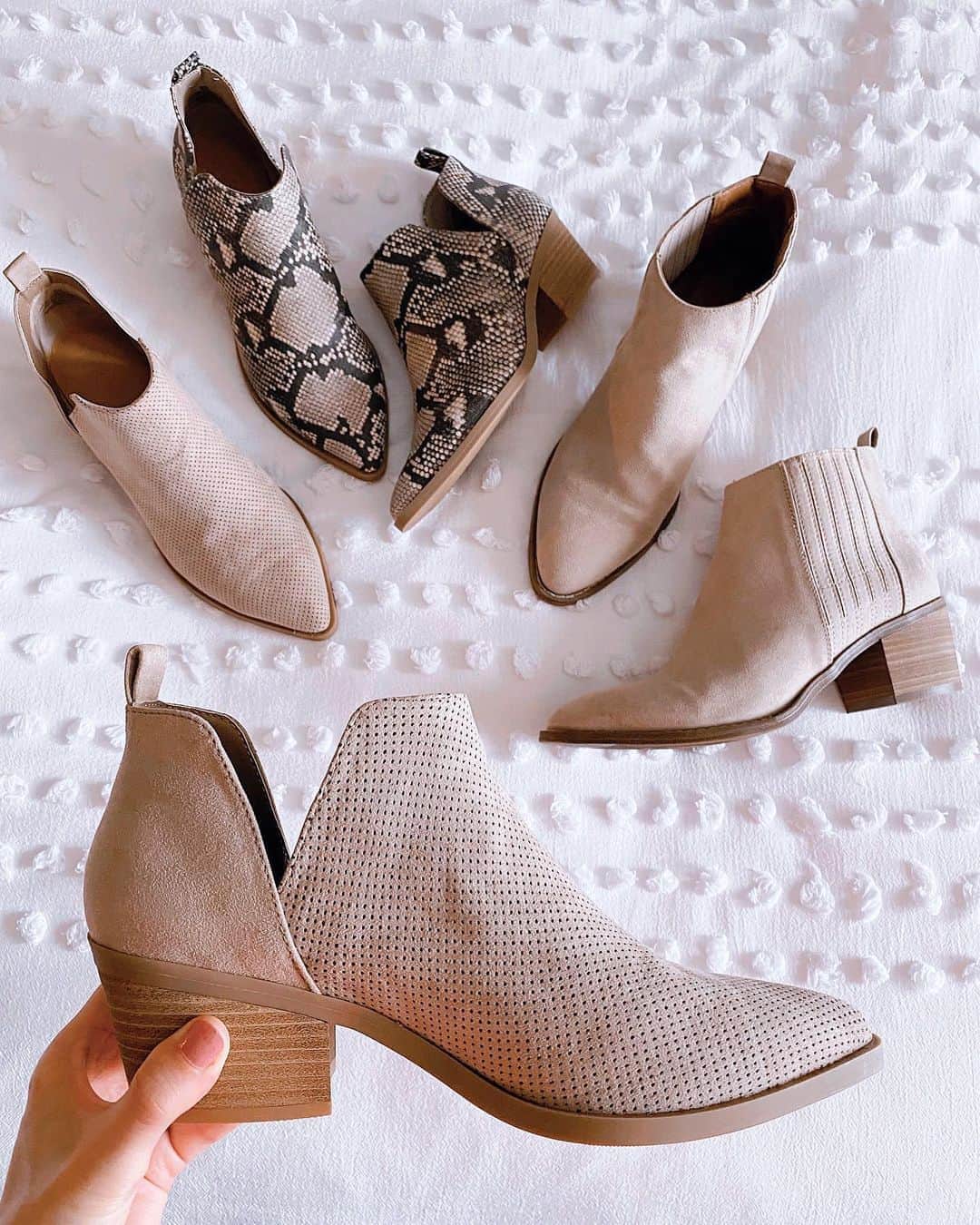 Target Styleのインスタグラム：「If you could only pick one pair. 🤔 #UniversalThread 📷: @cheapchicfinds」