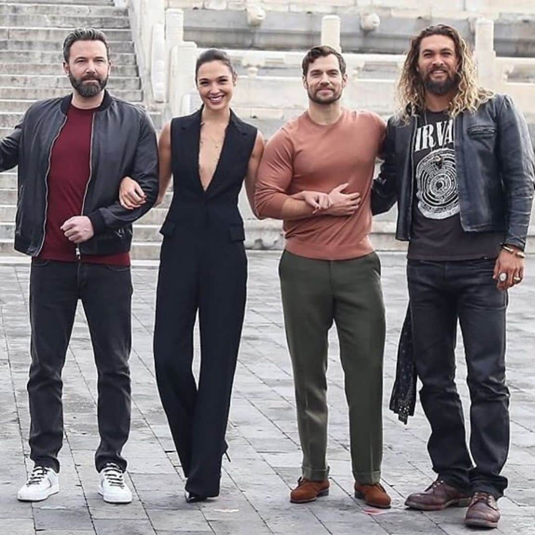 Style Fashion Luxuryのインスタグラム：「Ben Affleck, Gal Gadot, Henry Cavill and Jason Momoa 👌🏼  Name your favourite movie with any of them and tag someone!」