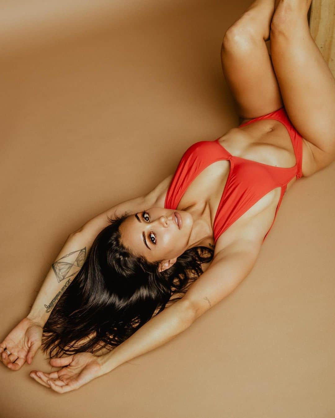 Tianna Gregoryのインスタグラム：「Staying right here   📷 @sirjhn」