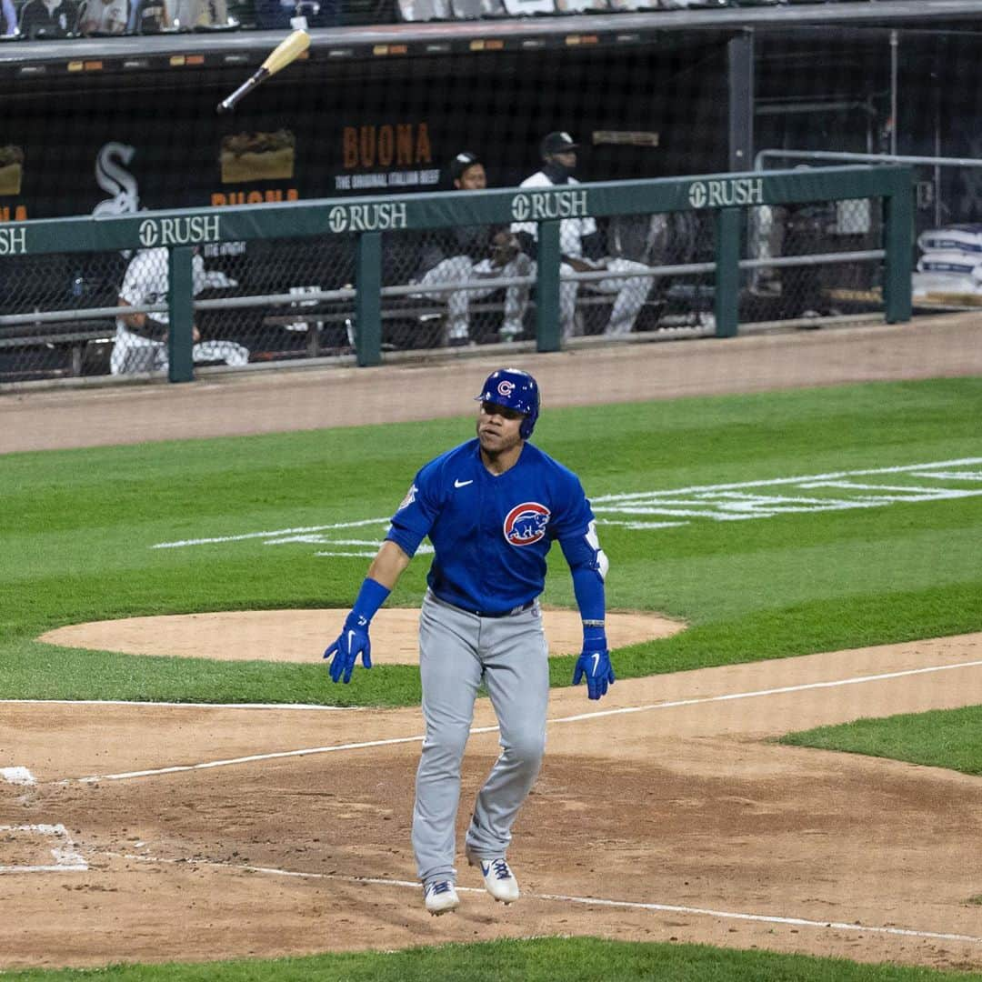 シカゴ・カブスさんのインスタグラム写真 - (シカゴ・カブスInstagram)「Swipe to see @willsoncontreras40 make a ball AND a bat disappear.」9月29日 8時08分 - cubs