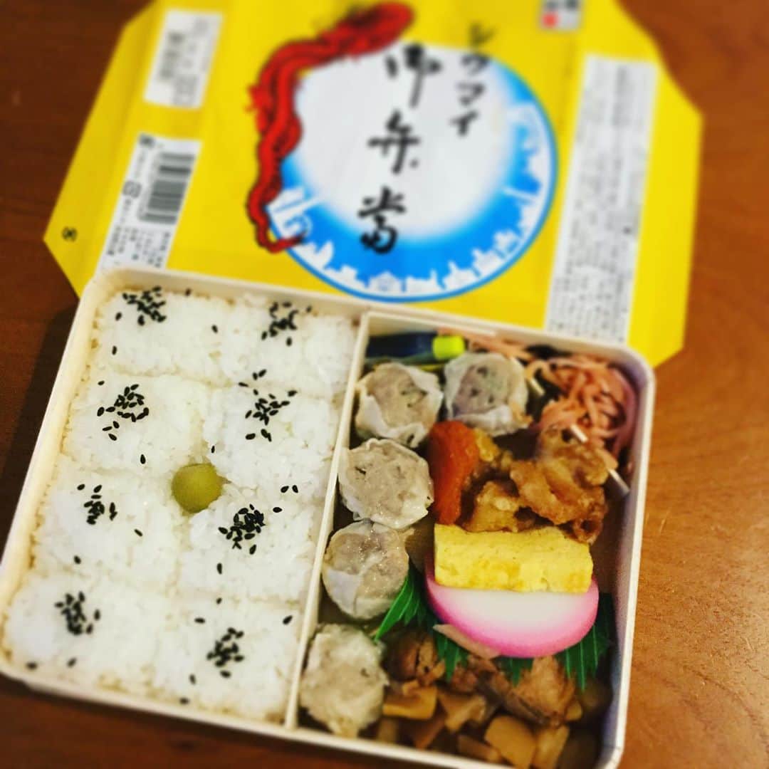 松田洋治のインスタグラム：「今朝、映画撮了。最後のお弁当は大好きなシウマイ弁当。まるで減量終了を祝ってくれているよう。(あくまで個人的な意見です)」