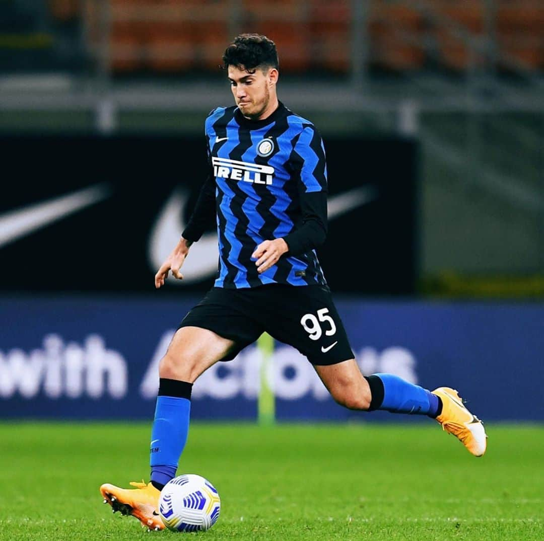 インテルナツィオナーレ・ミラノさんのインスタグラム写真 - (インテルナツィオナーレ・ミラノInstagram)「HOME KIT 🔥👕 #Inter #ForzaInter #HomeKit #NikeFootball #Football」9月29日 20時16分 - inter