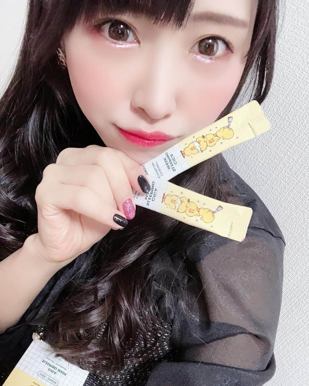 熊本美和さんのインスタグラム写真 - (熊本美和Instagram)「👶🏻💓 . . ラインフレンズコラボのCICAマスク届いた〜✨ パッケージかわいい🥺✨ . . @vtcosmetics_official  #韓国コスメ #vtcosmetic #linefriends #コラボ #CICA #マスク #シカマスク #カプセル #スピーリングパック #限定 #kawaii #makeup #beauty #黒髪  #日々の出会いに感謝 #バクステ外神田一丁目 #熊本美和 #miwakumamoto  #アイドル #idol #アイドルボウラー #Pリーガー #プロボウラーになりたい #japanesegirl #followme #美容 #kpop #🇰🇷 #すきぴ」9月29日 18時47分 - miwa_babyb