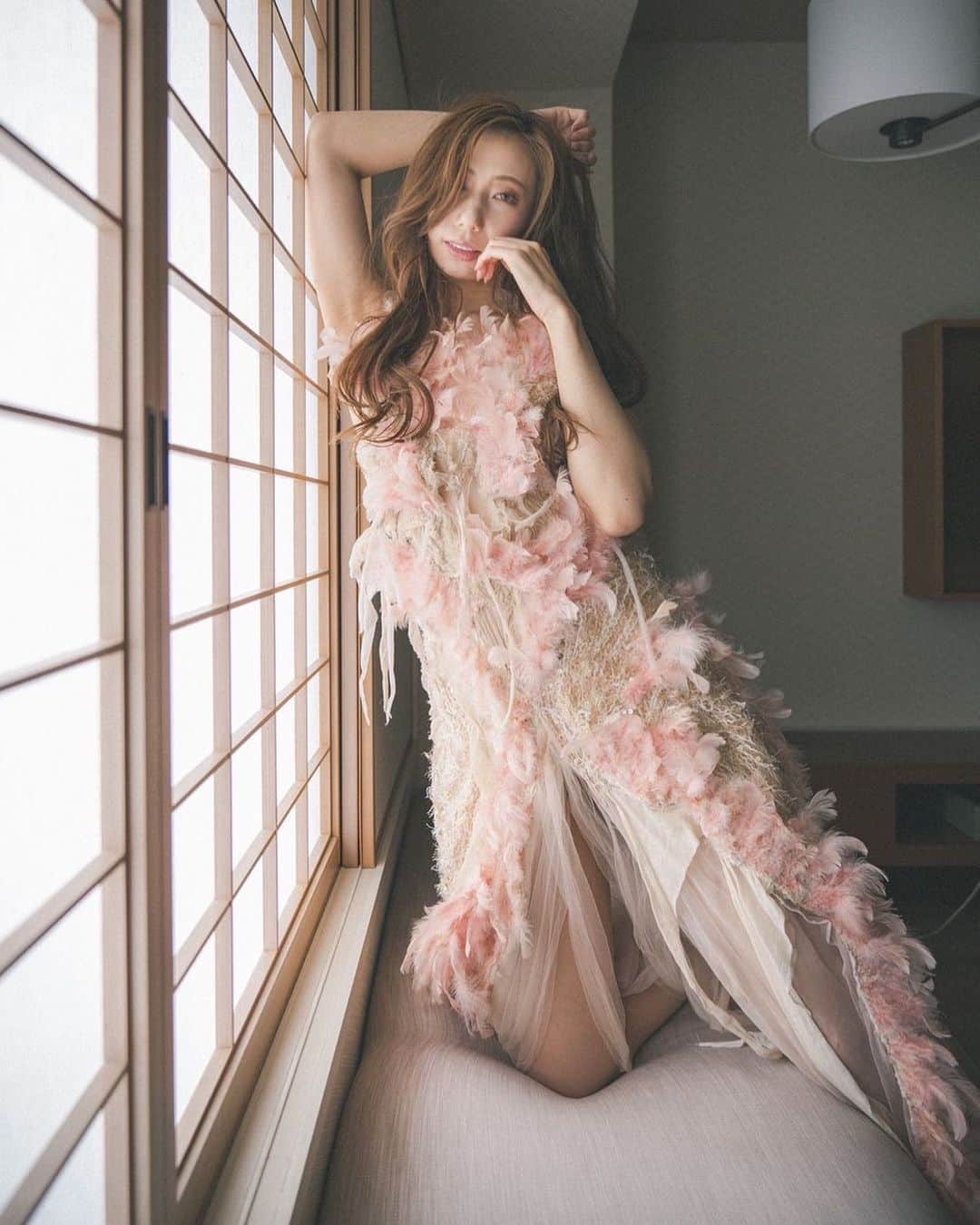 ARAKI SHIROのインスタグラム：「good afternoon.. . . . md @m0e_1i7_  costume by me . . . #ARAKISHIRO#FUKUOKA#portrait#portraitphotography#photography#costume#costumedesign#fashion#fashionphotography#couture#hautecouture#contemporaryart#model#pr0ject_soul#pr0ject_uno#humanedge#theportraitpr0ject#portraitmood#sombrebeiegs#sombresociety#_bodyart_#福岡#ポートレート#モデル#被写体募集#衣装#コスチューム#アラキシロウ」