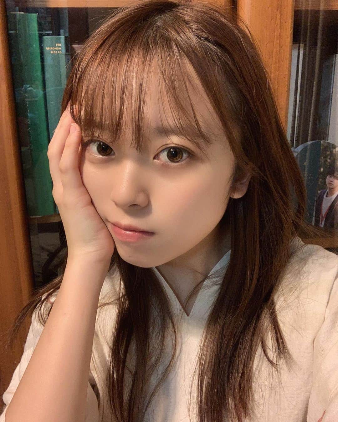 我妻美月のインスタグラム：「涼しい🌿🌛 ． ． ． #selfie #自撮り#女子大生#ootd #japanesegirlssexy」