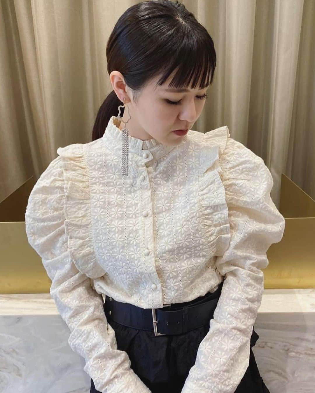 HONEY MI HONEY OFFICIALさんのインスタグラム写真 - (HONEY MI HONEY OFFICIALInstagram)「monotone💫  lace cotton blouse wh.be freesize  sheer jacquard skirt of.pk.bk freesize  @honeymihoney_official  @honeymihoney_style  #HONEYMIHONEY #表参道 #原宿 #南堀江 #大阪 #时尚 #我的最愛 #ハニーミーハニー #tokyo #osaka #outfit #fashion」9月29日 19時30分 - honeymihoney_official