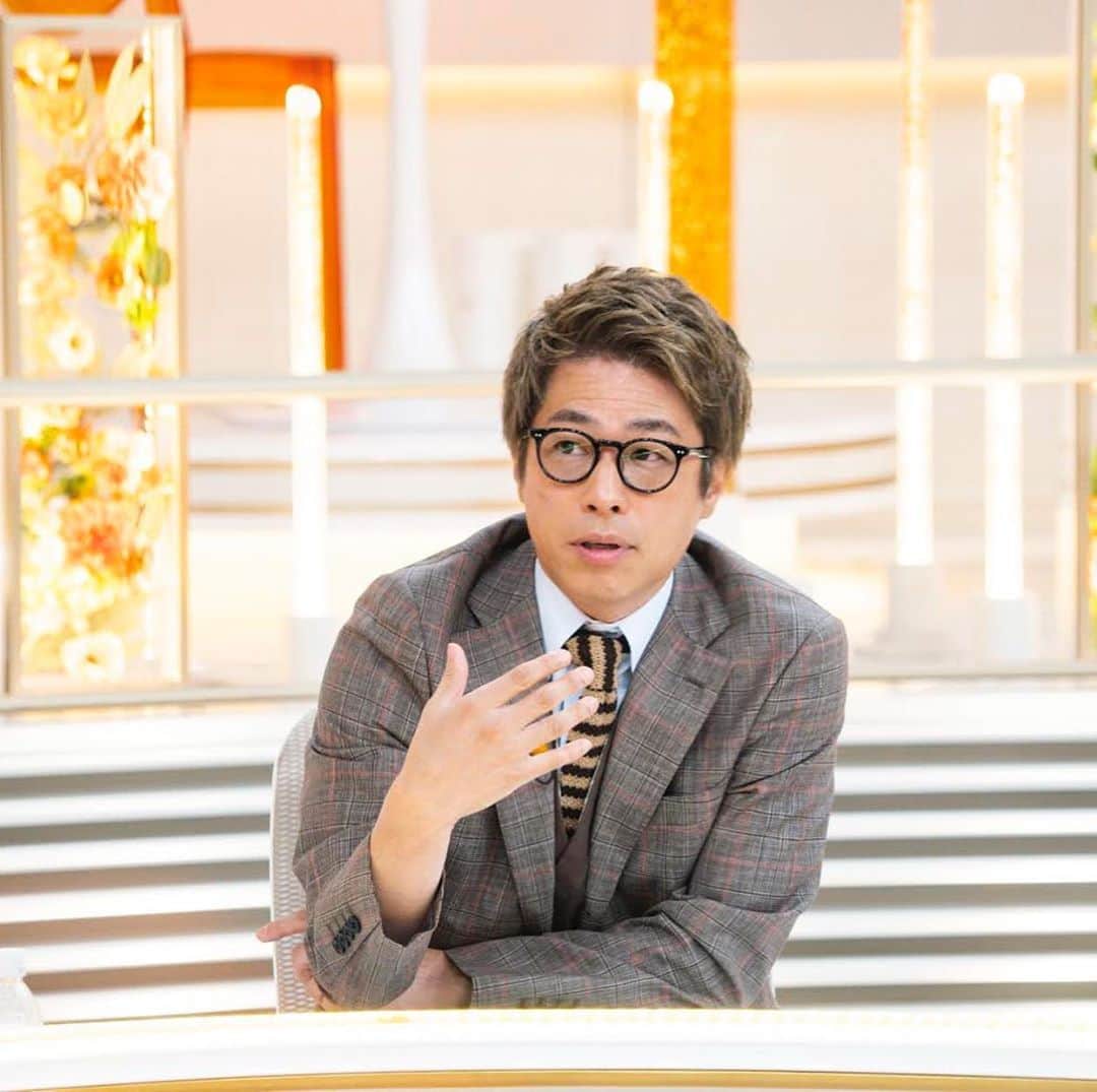 TBS「グッとラック」さんのインスタグラム写真 - (TBS「グッとラック」Instagram)「リニューアルして2日目😊 番組としては2年目突入です！！ 改めて気合い入れていきます💪  さてさて、 今日は番組MCの志らくさん、 メインコメンテーターの淳さんのお写真です📸  #2年目突入 #志らくさんの笑顔優しすぎる #淳さん真剣な表情素敵です #グッとラック #立川志らく #田村淳 #明日も宜しくお願い致します」9月29日 19時31分 - guttoluck_tbs