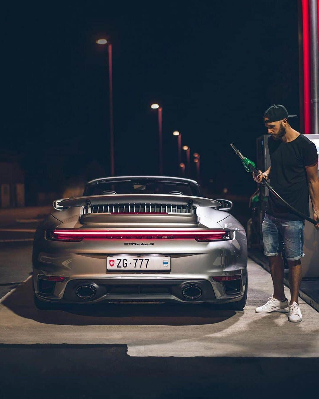 Porscheさんのインスタグラム写真 - (PorscheInstagram)「Rocket fuel. (📸@carswithluke)  #PorscheMoment  __ 911 Turbo S: Fuel consumption combined: 11,1 l/100 km; CO2 emissions combined: 254 g/km https://porsche.click/DAT-Leitfaden I Status: 09/2020」9月29日 20時00分 - porsche