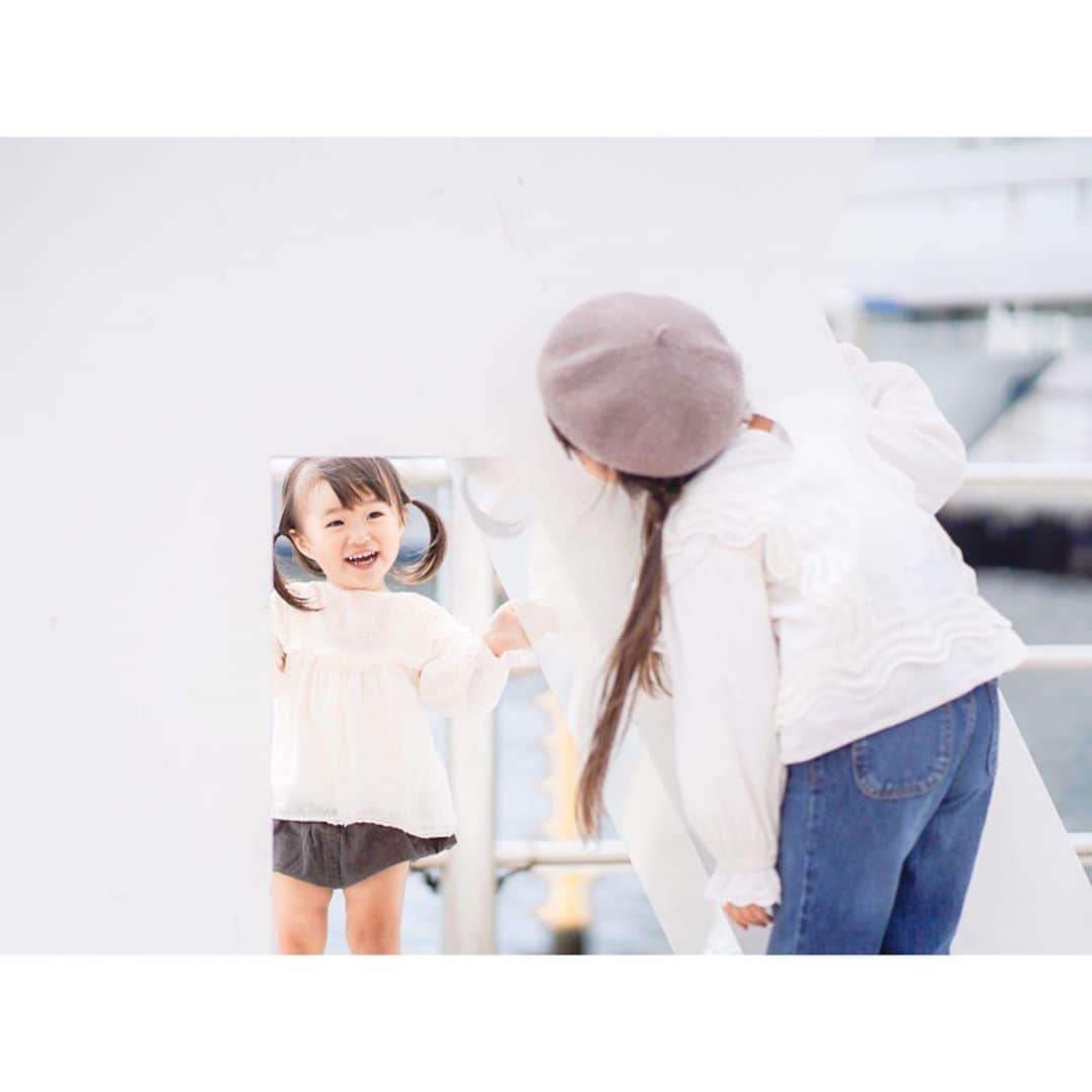 Kyooonのインスタグラム：「BE KOBEで写真撮ってみた😂  長女の運動会🏃‍♀️ 今年はコロナで年長さんだけの運動会になってしまったけど、いろいろな行事がなくなるなか 開催できて本当によかった🥺  リレーもパラバルーンもめちゃくちゃ感動して 毎日動画見かえしちゃう。 お友達と協力して頑張る姿や楽しむ姿を見て 小さい頃からの大切な時間、ここで過ごせてよかったなぁと思う☺️ #姉妹#4歳差姉妹#bekobe」