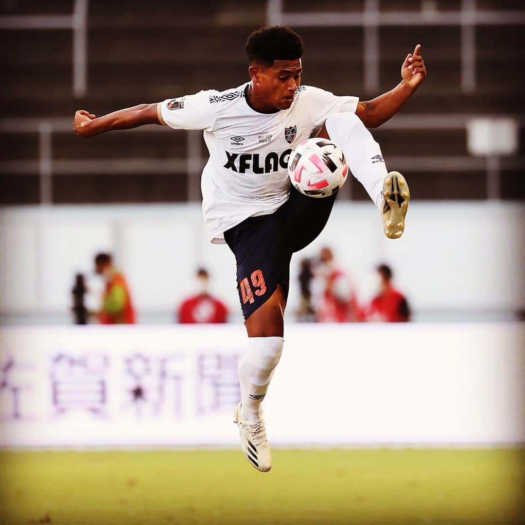 FC東京オフィシャルグッズさんのインスタグラム写真 - (FC東京オフィシャルグッズInstagram)「🔵🔴 vs #サガン鳥栖  J1リーグデビュー。 この経験は必ず今後の糧に。 @bg_kashif  @fctokyoofficial  #バングーナガンデ佳史扶  #FC東京 #fctokyo #tokyo」9月29日 11時34分 - fctokyoofficial