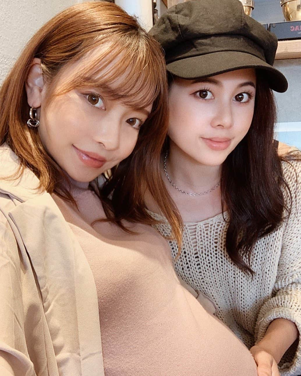 ayacasuさんのインスタグラム写真 - (ayacasuInstagram)「* * * my sis❤️ * わたしの地元遊びに来てくれてlunch→cafe👩‍❤️‍💋‍👩 happy話いっぱい聞けてお腹いっぱい🥰❣️ 早く会わせてよね🎵 Baby👶🏻のお祝いも🎁ありがとう😍✨✨ 生まれるまでにまた会えるかしら😚 * あいちてる❤️ * * * #mysis#姉妹#sister#カフェ#カフェデート#lunch#ランチ#カフェ巡り#豊中カフェ#cafe#女子会#ランチデート#もはや家族#ありかす#あやかす」9月29日 11時50分 - ayk0723