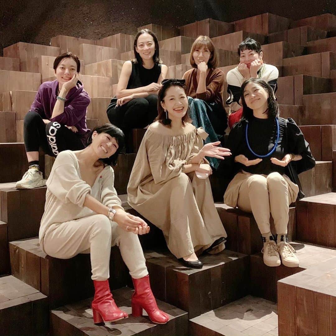 HiRAO INCのインスタグラム：「. MIU SAKAMOTO LIVE  坂本美雨ちゃんの透明感のある唄声は 宇宙から降ってくる祝詞にもにて いつも柔らかく降り注ぐ 初めてラジオから流れてきた 美雨ちゃんの歌声を聴いた時の 感覚を思い出すなあ  another side of love  かずちゃんのオンラインサロン flower of lifeのイベント ありがとう　@kazukovalentine」