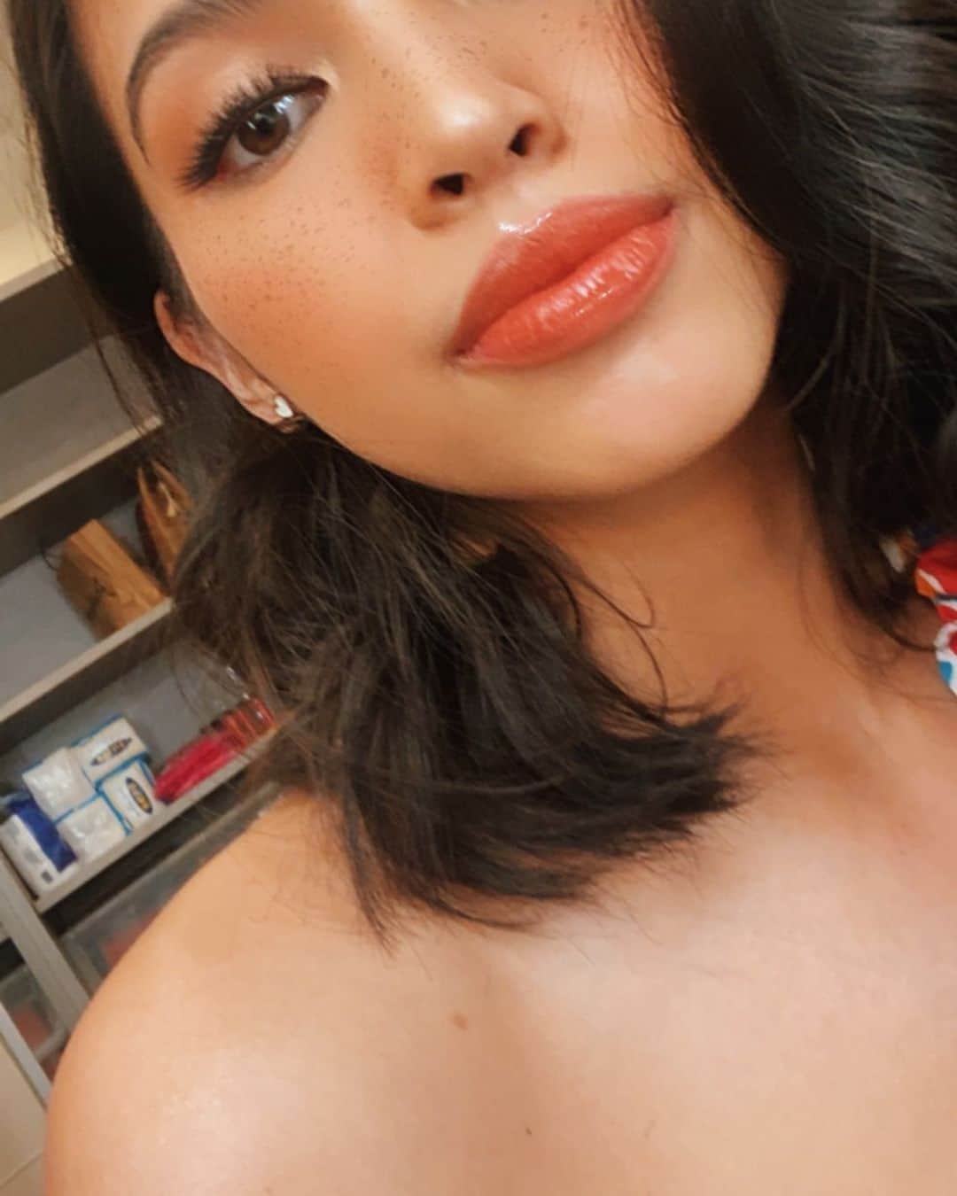 メイン・メンドーサのインスタグラム：「speckled-ish. #filter」