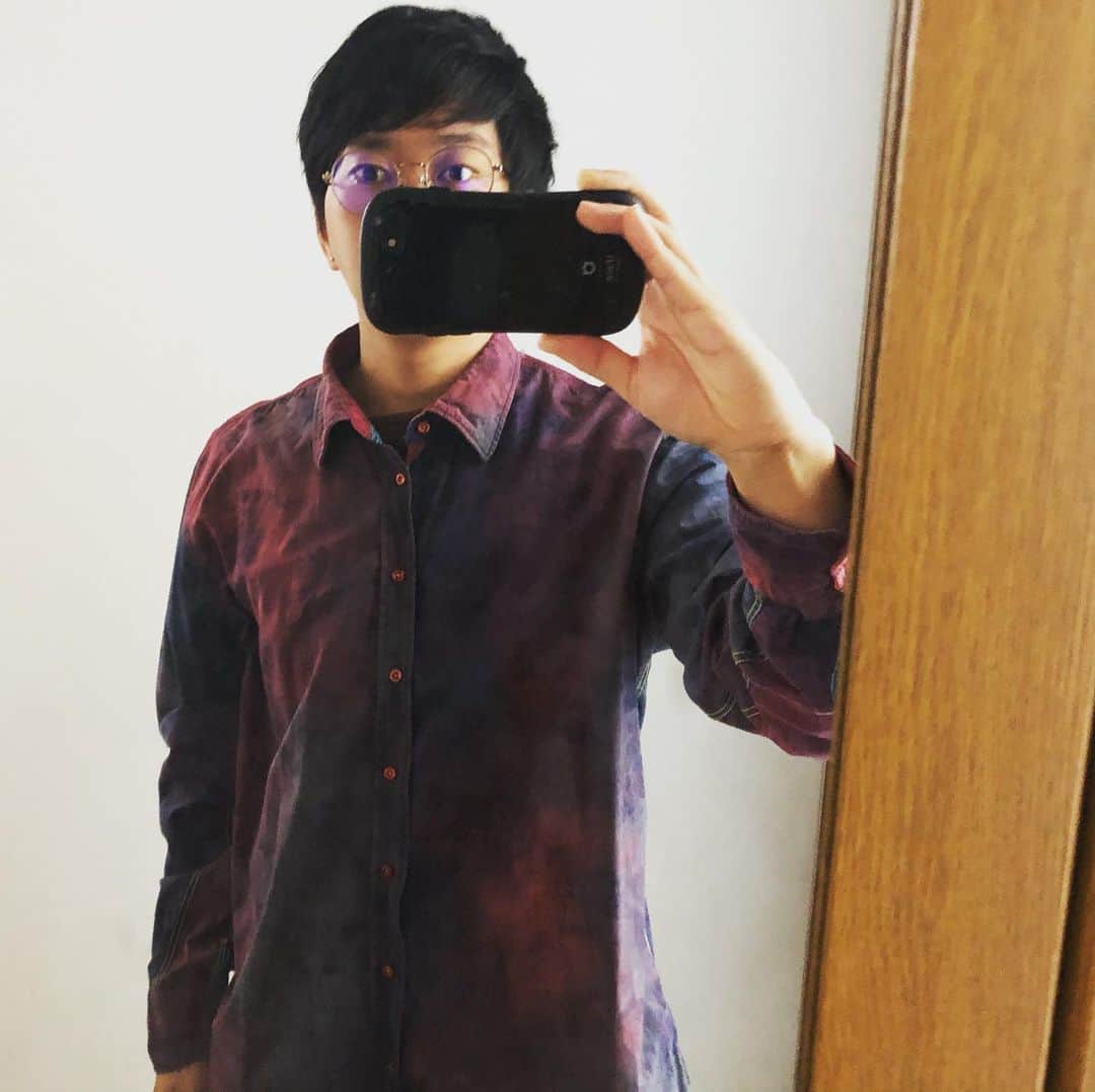 のインスタグラム：「はしけんから誕プレにもらったシャツ着て散歩してる。ありがとうはしけん。  #積分サークル」
