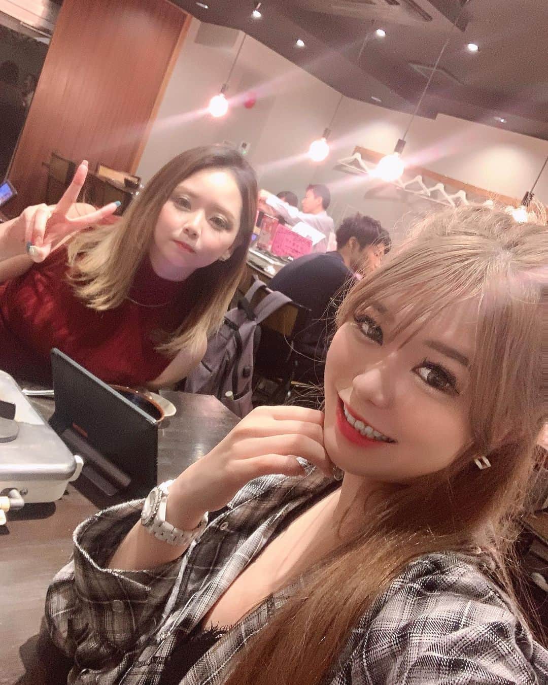 愛咲えれなのインスタグラム：「.. もつなべ〜💓 . 大阪府大阪市中央区東心斎橋2-3-17 パピヨンビルB1F . Club IRIS 愛咲 えれな  . #愛咲えれな #きゃばきゃば #撮影 #キャバ嬢 #iris #キャバクラ #クラブ #ミナミ #北新地 #宗右衛門町 #ポケパラ #指名 #えれな #シャネル #バースデーイベント #シャンパン #アルマンド #踊れるキャバ嬢 #踊れるキャバ嬢といえばえれな #イリス #ホステス #いいね返し #キャバ #ソウメイジャパン #ベルロゼ　#クラブイリス #アルマンドマスターズ　#アルマンドマスターズエディション」
