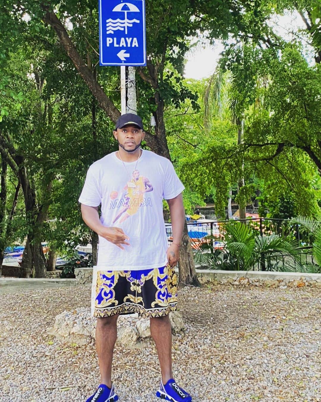 マック・メインのインスタグラム：「Big difference between a playa and a baller..... pick a side #LordMansaMusa」