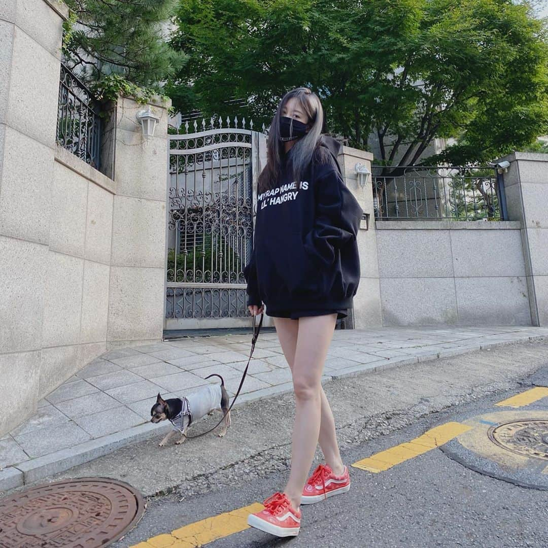 ハン・イェスルさんのインスタグラム写真 - (ハン・イェスルInstagram)「그만 집에 가자 😅」9月29日 12時31分 - han_ye_seul_