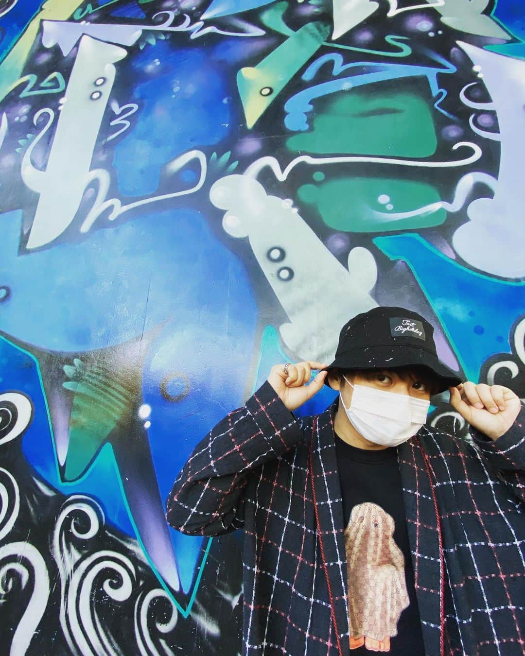 佐野和真さんのインスタグラム写真 - (佐野和真Instagram)「慣れない帽子の触り方。  #ちらっ」9月29日 12時37分 - kazuma.sano