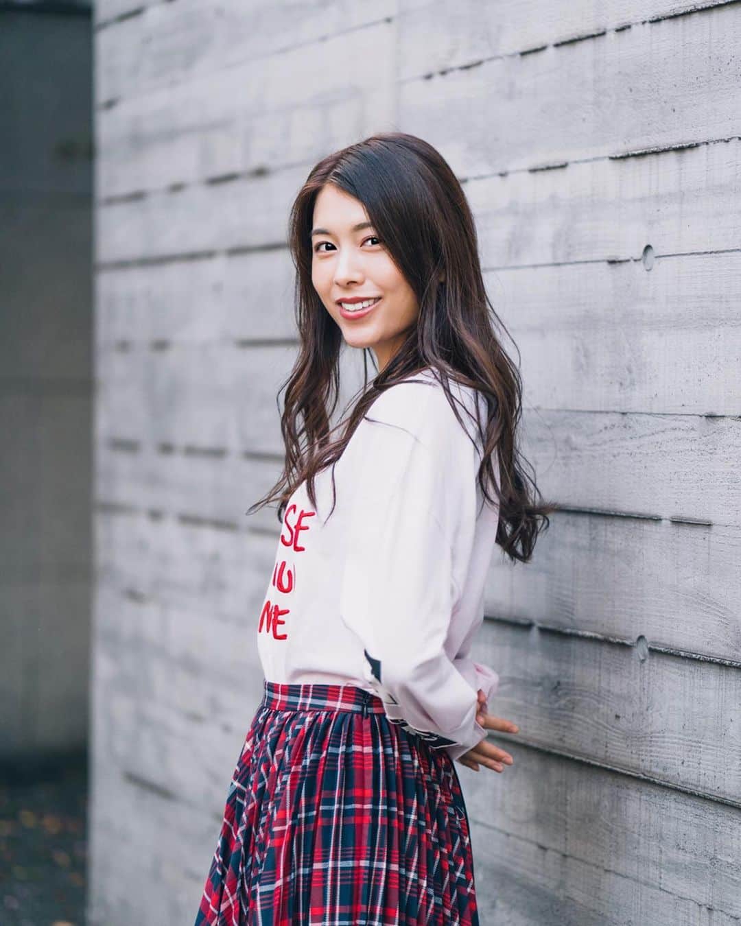 麻衣愛のインスタグラム：「天気良いと気持ちいいね☀️ . #fashion #jouetie #beams #shooting #秋服 #秋コーデ #秋ファッション #ヒートテックはまだ暑い」