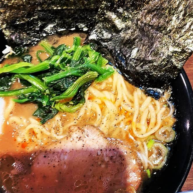 松田洋治のインスタグラム：「久しぶりじゃないか。元気だったかい。そんなにしょっちゅう会ってたわけじゃないけど、2ヶ月会わないと寂しかったぜ。 #らーめん #減量終了#ランチ」