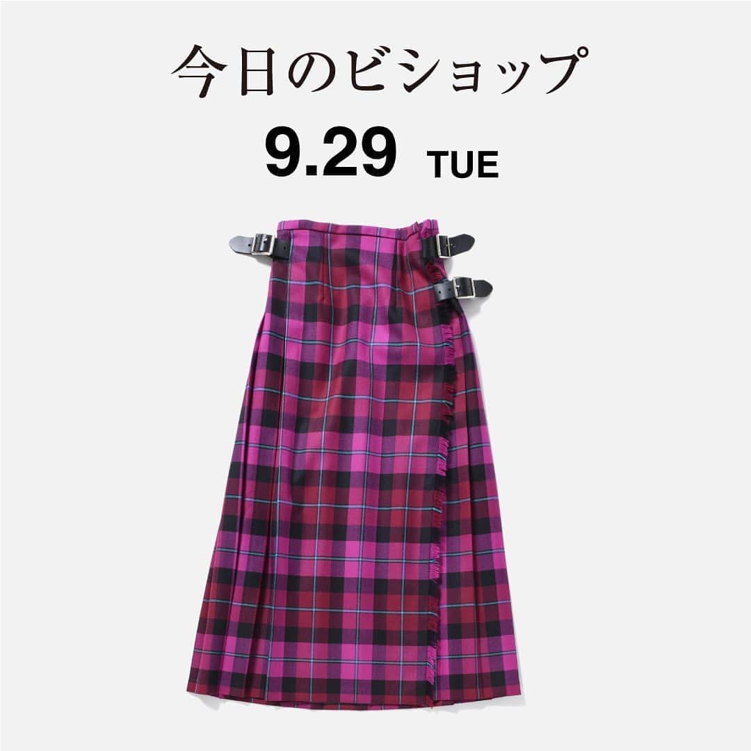 のインスタグラム：「『今日のビショップ』9月29日(火) ・ -O'NEIL OF DUBLIN- LONG KILT SKIRT ¥26,800+tax ・ 『今日のビショップ』はHPにてご紹介しております。 ＊トップのリンクよりHPご覧いただけます。 ・ #今日のビショップ #OneilOfDublin #20AW #bshop #bshop_official」