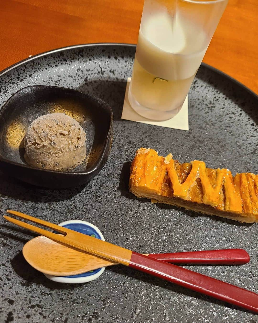 ようこさんのインスタグラム写真 - (ようこInstagram)「ランチは打ち合わせの会食でした😋 みんな一人ずつ席を開けて密をさけてのランチでした✨  佐賀牛でのせいろ蒸し美味しすぎました✨ 本日は夜も会食なので食べまくりな１日です🤣  新しいプロジェクトスタート頑張ります❗ そしてパソコンも頑張ります🤣  #銀座#季楽#きら#グルメ#グルメ好きな人と繋がりたい  #食品ロスゼロアクション #ゼロハンガー2020 #国連WFP」9月29日 14時10分 - 0606yoko