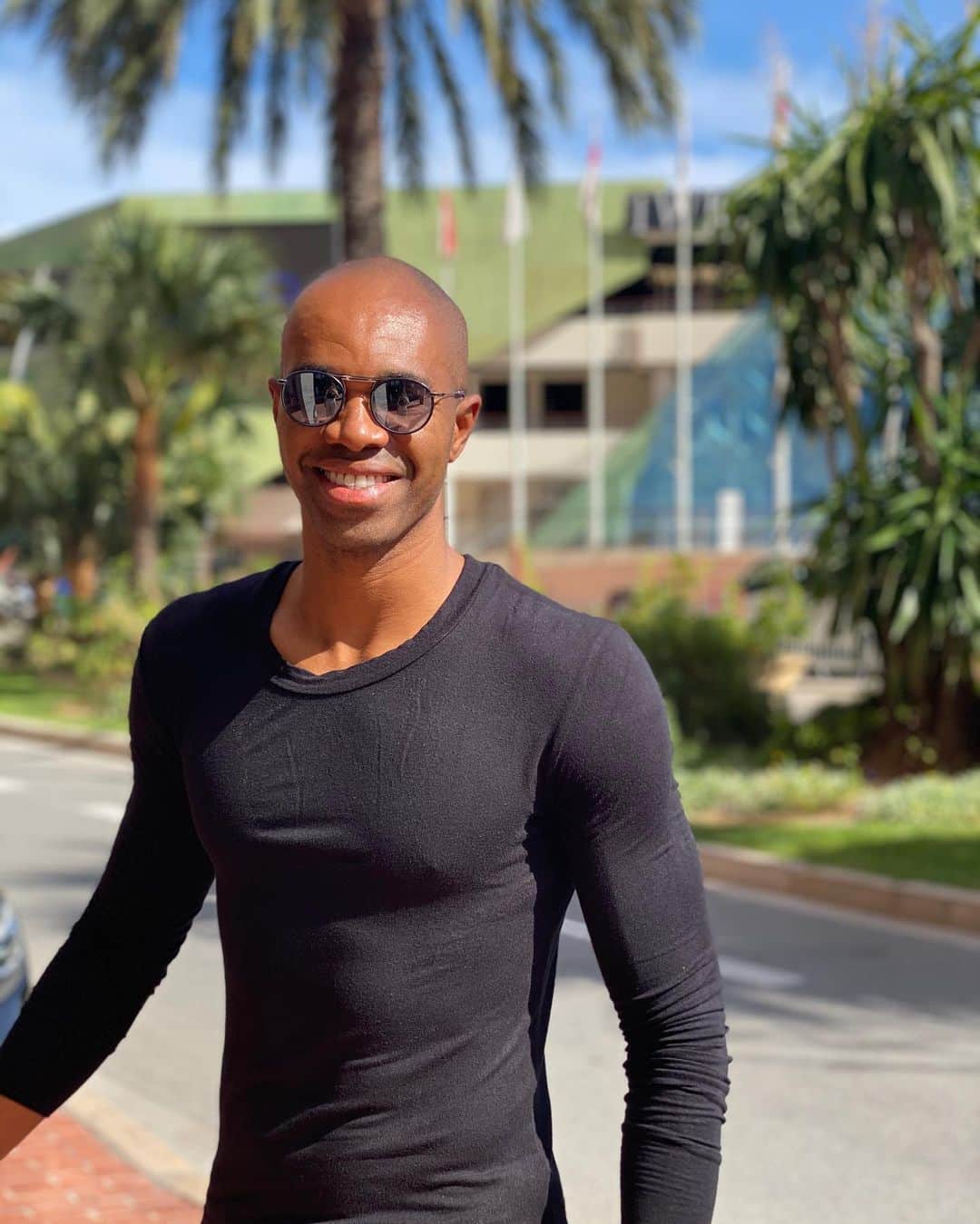 ロナウド・アパレシド・ロドリゲスのインスタグラム：「Hoje é um novo dia! Acredite na graça do Senhor e coisas maravilhosas poderão acontecer na sua vida. ❤️🙏🏾 #fé #esperança #gratidão #familyfirst #dankbarkeit」
