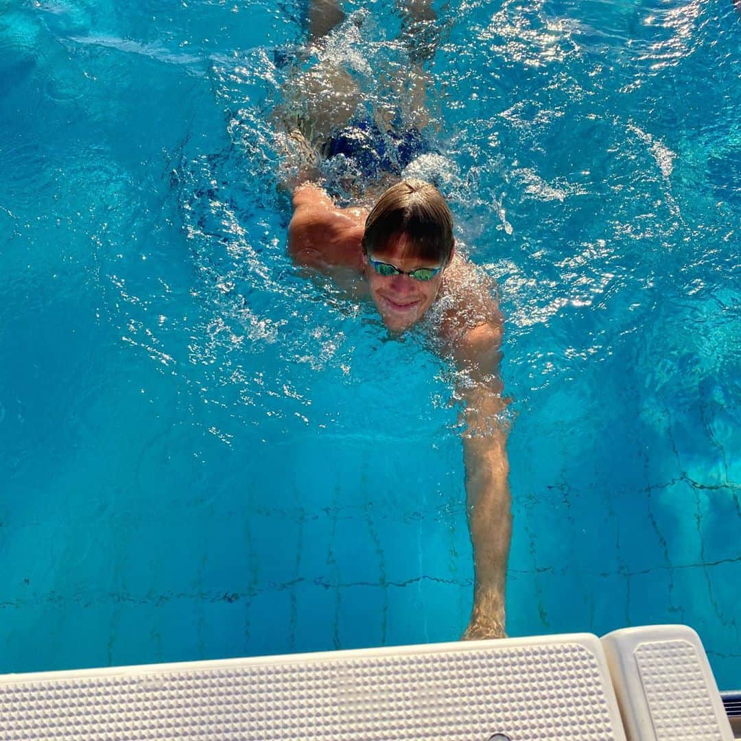 ジェイク・パッカードさんのインスタグラム写真 - (ジェイク・パッカードInstagram)「My favourite bit of equipment is the trusty old @speedoaustralia hand paddles from when I was 12 from Noosa days + the new speed sockets. #teamspeedo #madeforthis #speedo」9月29日 15時05分 - jake_packard