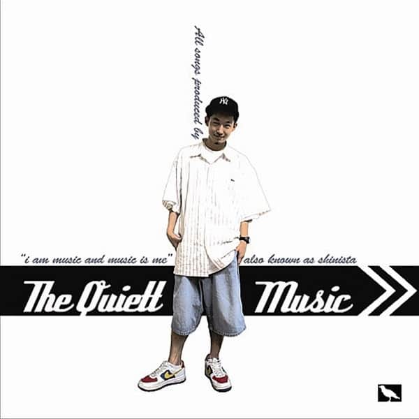 thequiettのインスタグラム：「<더콰이엇 [Music] 발매 15주년 바이닐 사전예약판매 시작>  더콰이엇의 첫 번째 솔로앨범 [Music](2005)이 발매 15주년을 맞아 동교동계 바이닐 프로젝트를 통해 바이닐로 최초 발매됩니다. 구매를 원하는 모든 분이 구매하실 수 있도록 사전예약을 통해 판매됩니다.  -사전예약 기간: 9월 29일(화) - 10월 20일(화) -바이닐 도착 및 배송: 12월-1월 중 예정 -1인 2장 구매 제한  -Black Vinyl: 39,800원 -Mily Clear Colored Vinyl: 42,000원  -12인치 33RPM 180g 중량반 -OriJIn Mastering Lab 2020 Newly Vinyl mastered (24Bit/192kHz 바이닐 마스터링) -오리지널 CD 부클릿 복원 수록 -오리지널 스티커 포함 -전곡 가사집 & 힙합저널리스트 김봉현의 라이너 노트 수록 -바이닐 수입 제작 (CANADA) -인쇄 국내 진행  ----  SIDE A 01 The Beginning 00:45 02 Introduction  03:13 03 Declare 04:10 04 커다란 실수 (Feat. 화나) 03:10 05 섬 03:29 06 상자 속 젊음 (Feat. Paloalto)  04:54 07 위대한 순간 03:59 08 Take The Q Train 04:23  SIDE B 09 즉흥곡 (Feat. Jerry, K) 02:38 10 악몽  04:27 11 Be Quiet (Feat. Kebee) 03:20 12 Get Down 03:54 13 소중한 만남 05:43 14 더 나은 내일을 위한 04:27 15 닿을 수 있다면 (Bonus Track)  04:58  ----  동교동계 바이닐 프로젝트의 세 번째 작품  The Quiett [Music]  [Music]은 더콰이엇의 첫 솔로앨범이다. 2005년에 발매됐다. 이 앨범이 나왔을 때 그를 인터뷰했던 기억이 난다. 둘 다 20대 초반이었는데 여전히 그는 랩을 하고 나는 글을 쓴다. 그때보다 힙합은 훨씬 커졌고 여전히 우리는 힙합 속에 산다.  [Music]은 복합적인 성격의 작품이다. 솔로아티스트 더콰이엇의 실질적인 시작이자 소울컴퍼니의 정체성을 상징하는 앨범이었다. 지금에 와 돌아보면 일리네어 정신의 정반대(?)에 위치한 앨범이자 ‘상자속젊음’ 같은 클래식을 남긴 작품이기도 하다.   15년이 지나 이 앨범이 처음으로 바이닐로 발매된다. 쇼미더머니 프로듀서, 일리네어레코드 CEO, 다모임 프로젝트 멤버로만 더콰이엇을 알고 있다면 이 앨범을 꼭 체크하는 것이 좋다. 더콰이엇은 꽤 먼 길을 걸어왔다. [Music]은 그의 시작이다.  김봉현 (힙합저널리스트)  ----  <더콰이엇 [Music] 바이닐 사전예약처 안내>  -웰컴레코즈 @welcomerecords_seoul  -룸360 @room360  -사운즈굿스토어 @soundsgood_store  -도프레코드 @doperecordskorea  -김밥레코즈 @gimbabrecords (김밥레코즈는 매장 사정으로 10월 4일부터 사전예약 가능)」
