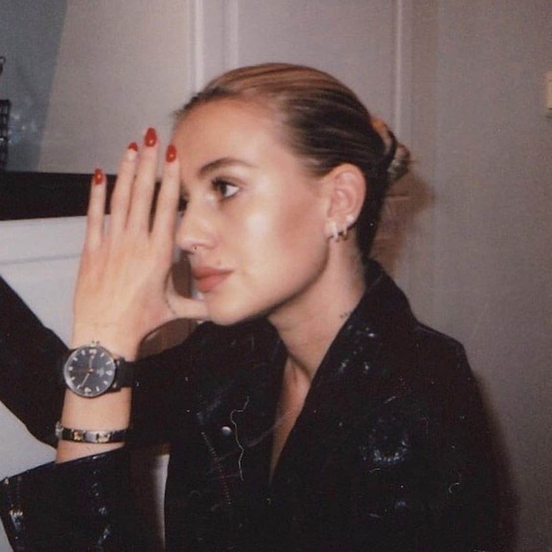 TRIWAさんのインスタグラム写真 - (TRIWAInstagram)「Meet other statement lovers out there wearing our Humanium watches! @humaniummetal ✌️#timeforpeace  #endgunviolence #watch #watches #symbol #peace #time #teachpeace」9月29日 15時32分 - triwa