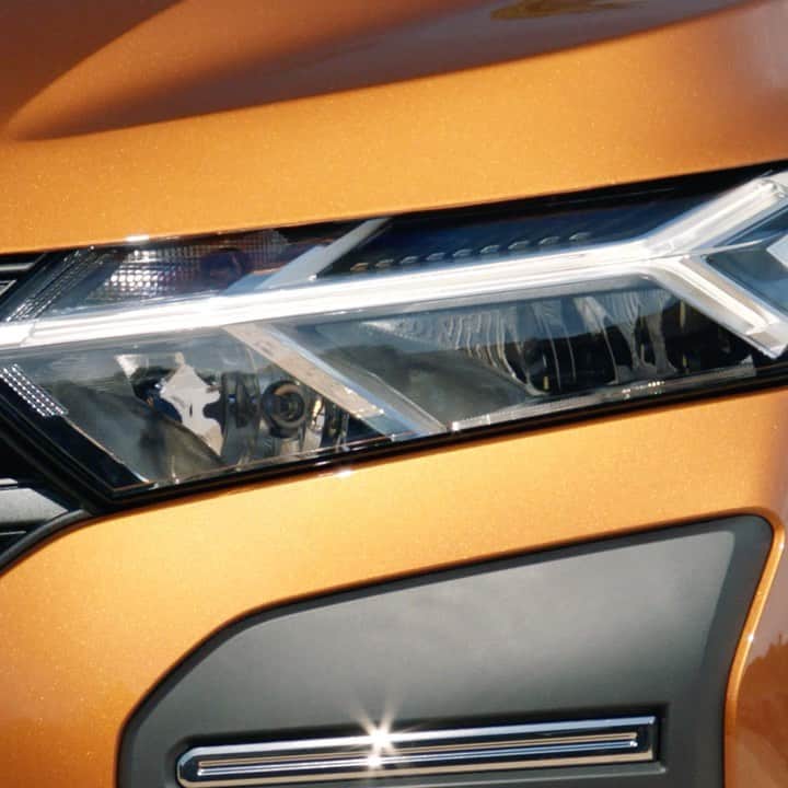 のインスタグラム：「The « essential » is also just what you need ☺️ ALL NEW #DaciaSANDEROSTEPWAY, contemporary technology, redefining essentials.」