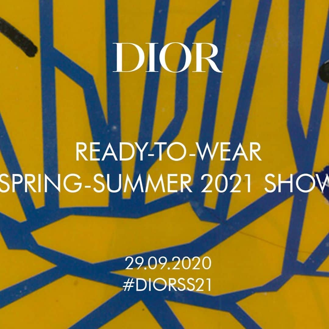 ペ・ユニョンさんのインスタグラム写真 - (ペ・ユニョンInstagram)「Thank you for invite me @dior 🤎  한국시간으로 9월 29일 화요일 저녁 9시 30분에, 디올 READY-TO-WEAR SPRING-SUMMER 2021 SHOW가 온라인으로 공개됩니다   DIOR READY-TO-WEAR SPRING-SUMMER 2021 SHOW 9월 29일 화요일 저녁 21시 30분 (한국 시간)  #DiorSS21 #Dior @mariagraziachiuri」9月29日 16時01分 - mulan_bae