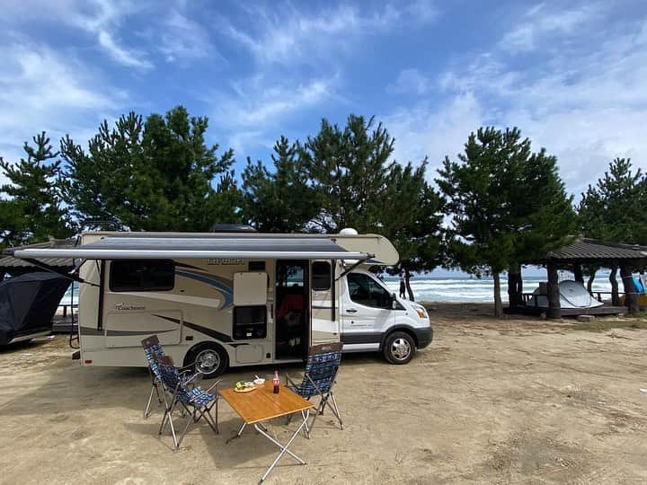 イ・セウンのインスタグラム：「지난 주말 ,  🍂🍁⛺️🚐🚐🚐🧡🧡🧡」