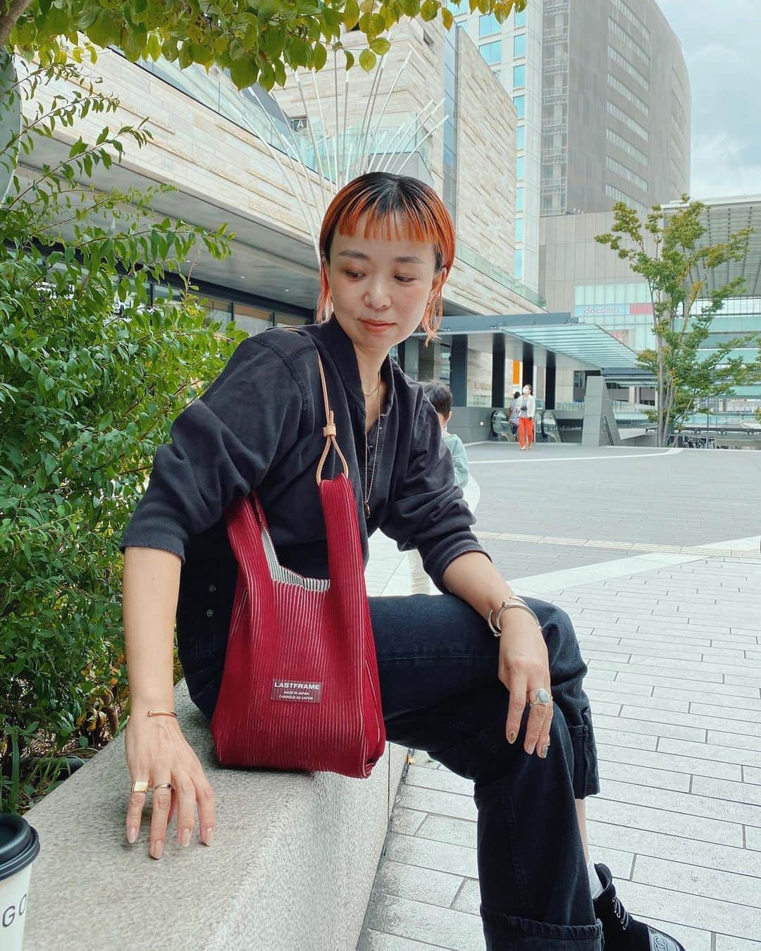 金子渚さんのインスタグラム写真 - (金子渚Instagram)「🎒 最近赤い、」9月29日 16時38分 - nagisakaneko
